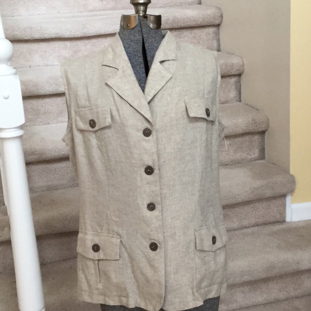 NWT vest linen like rayon/flex material